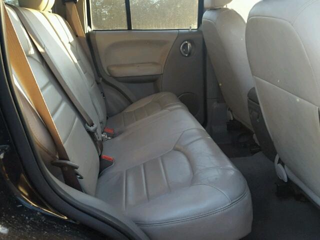 1J4GK58K64W252702 - 2004 JEEP LIBERTY LI BLACK photo 6