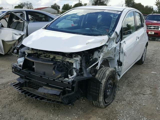 3N1CE2CP4JL366196 - 2018 NISSAN VERSA NOTE WHITE photo 2