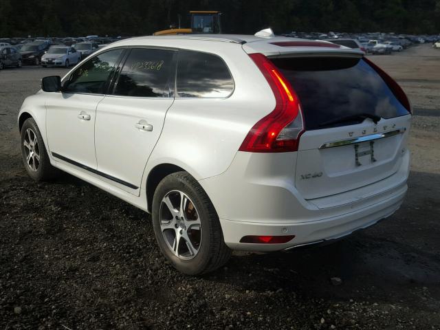 YV4902RDXF2582272 - 2015 VOLVO XC60 T6 WHITE photo 3