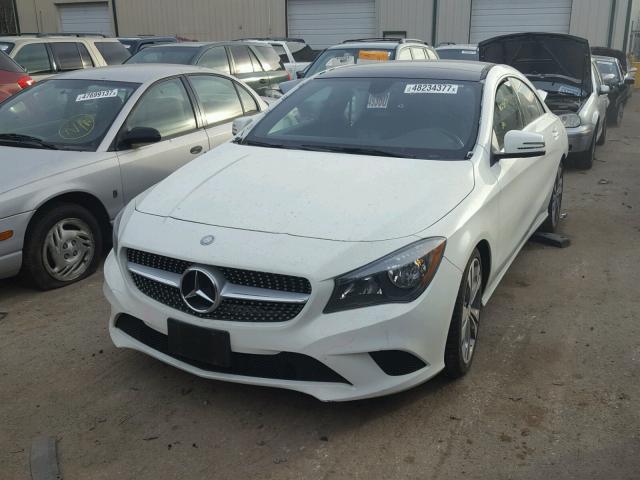 WDDSJ4EBXEN047897 - 2014 MERCEDES-BENZ CLA 250 WHITE photo 2