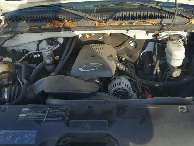 1GTHC23U74F189009 - 2004 GMC SIERRA C25 WHITE photo 7