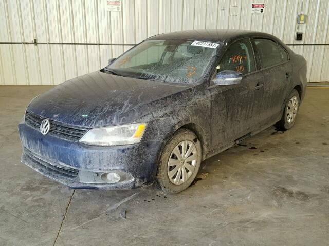 3VW2K7AJ0EM245837 - 2014 VOLKSWAGEN JETTA BASE BLUE photo 2