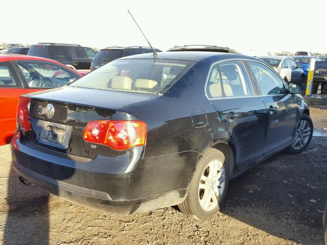 3VWEF71K87M074137 - 2007 VOLKSWAGEN JETTA WOLF BLACK photo 4