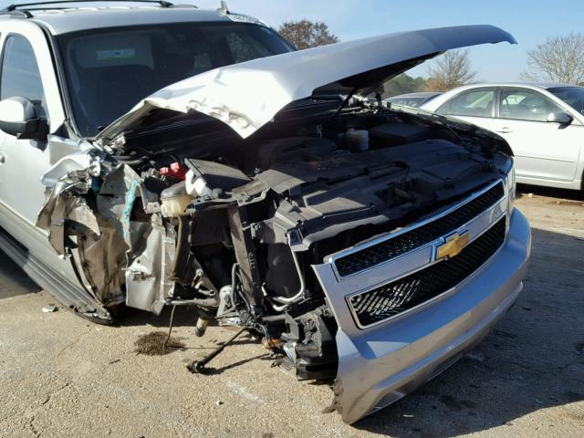 1GNSCAE09BR356676 - 2011 CHEVROLET TAHOE C150 SILVER photo 9