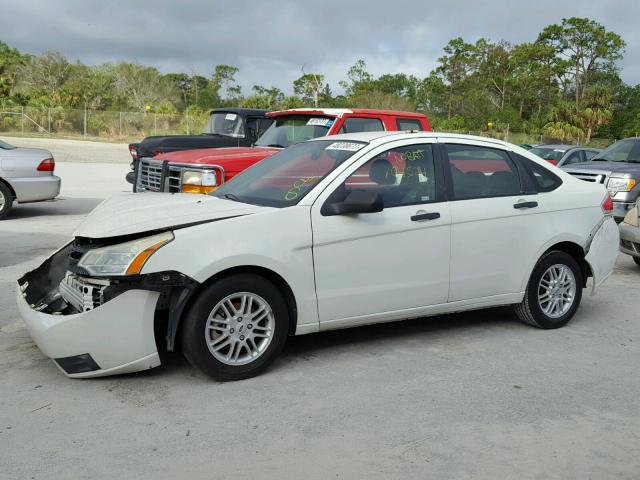 1FAHP35N19W218694 - 2009 FORD FOCUS SE WHITE photo 10