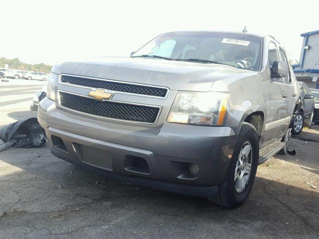 1GNFC13C97R256776 - 2007 CHEVROLET TAHOE C150 GRAY photo 2