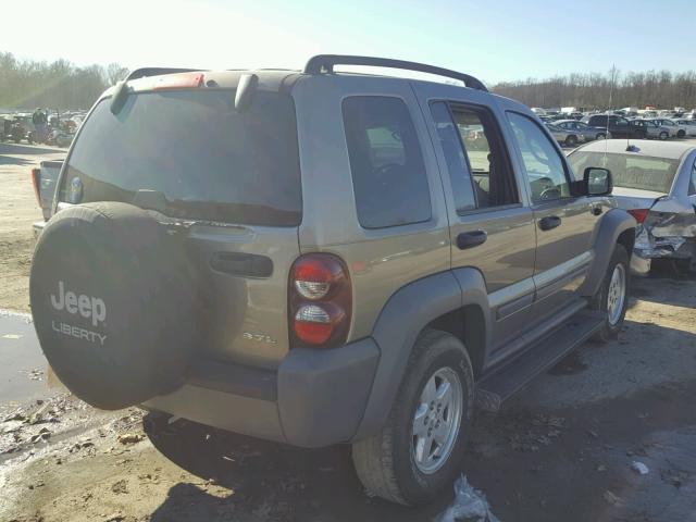 1J4GL48K16W144577 - 2006 JEEP LIBERTY SP BROWN photo 4