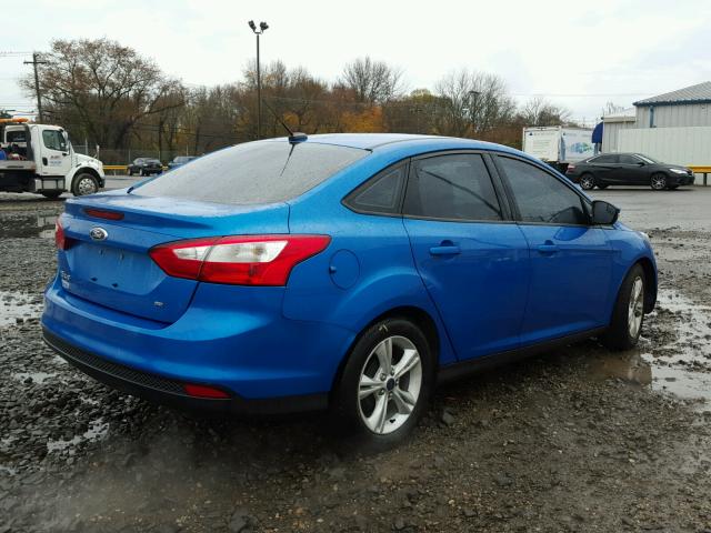 1FADP3F22EL446671 - 2014 FORD FOCUS SE BLUE photo 4