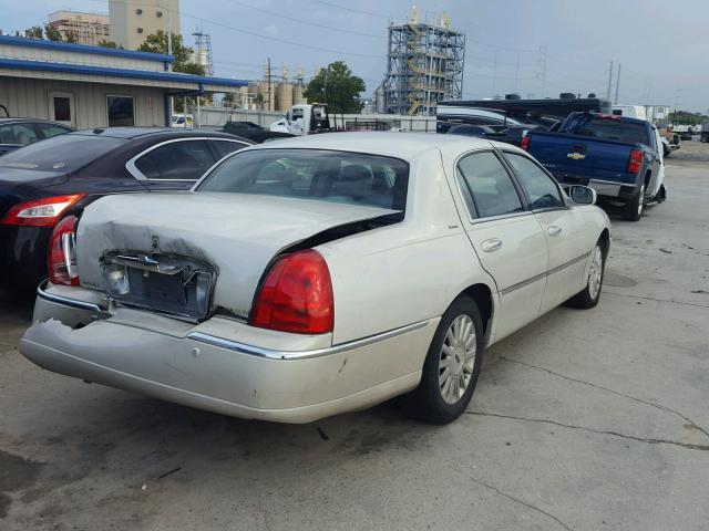 1LNHM83WX4Y629418 - 2004 LINCOLN TOWN CAR U WHITE photo 4