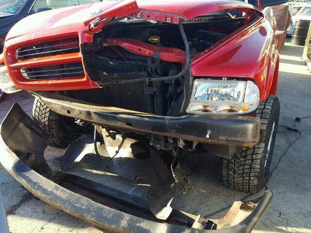 1B7GG2AN61S137773 - 2001 DODGE DAKOTA QUA RED photo 9