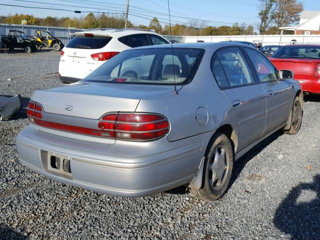 1G3NG52M1W6305169 - 1998 OLDSMOBILE CUTLASS GL 银色 照片 4
