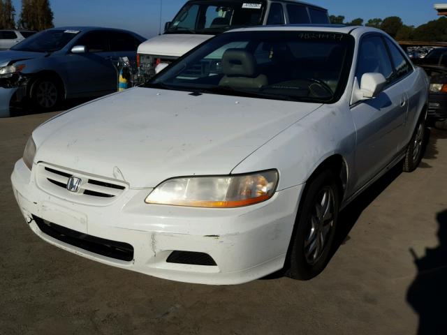 1HGCG225X1A001764 - 2001 HONDA ACCORD EX WHITE photo 2