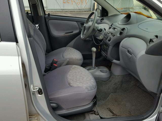 JTDBT1239Y0093027 - 2000 TOYOTA ECHO SILVER photo 5