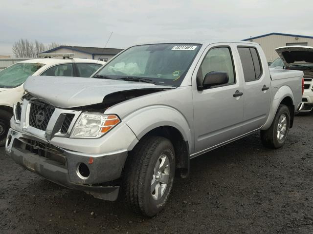 1N6AD0EV3AC408356 - 2010 NISSAN FRONTIER C SILVER photo 2