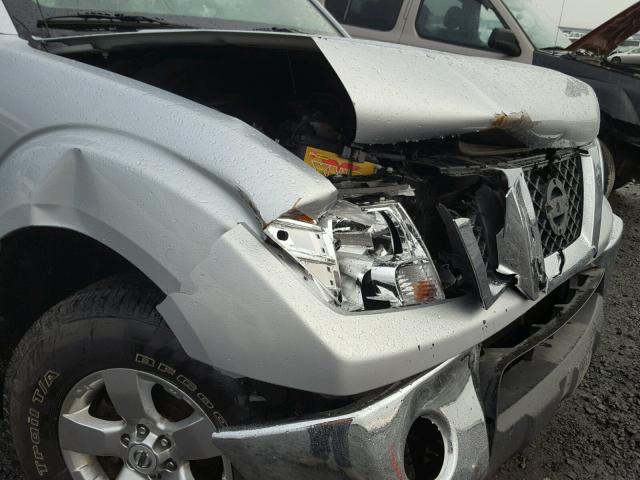 1N6AD0EV3AC408356 - 2010 NISSAN FRONTIER C SILVER photo 9