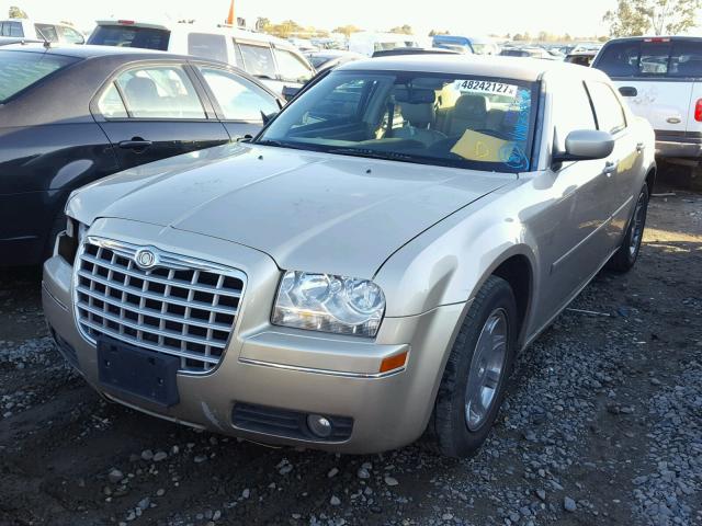 2C3KA53G06H465771 - 2006 CHRYSLER 300 TOURIN GOLD photo 2