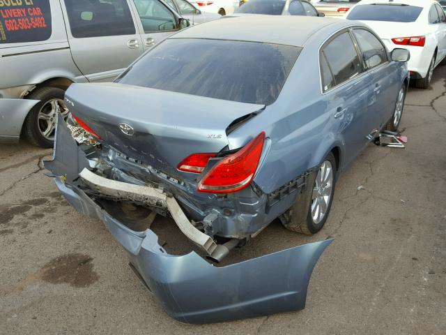 4T1BK36B35U042798 - 2005 TOYOTA AVALON XL BLUE photo 4