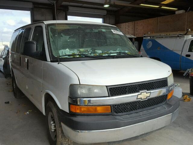 1GCZGTCG2B1155515 - 2011 CHEVROLET EXPRESS G3 WHITE photo 1