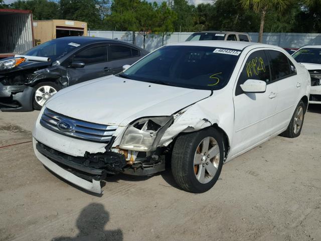 3FAHP07Z67R151914 - 2007 FORD FUSION SE WHITE photo 2