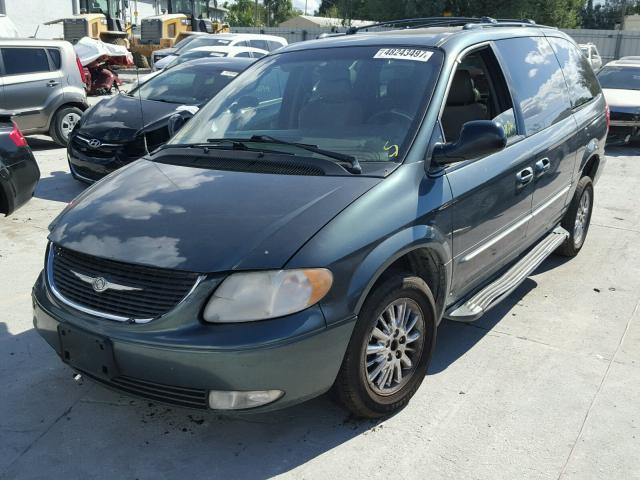 2C8GP64L92R703637 - 2002 CHRYSLER TOWN & COU GREEN photo 2