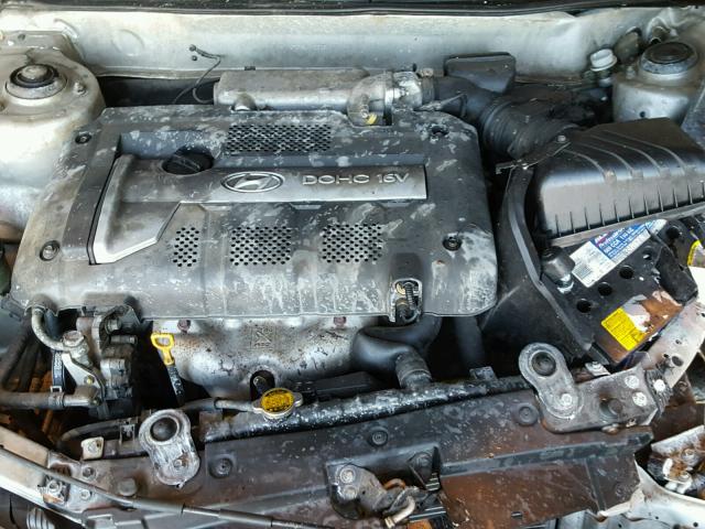 KMHDN46DX4U770639 - 2004 HYUNDAI ELANTRA GL SILVER photo 7