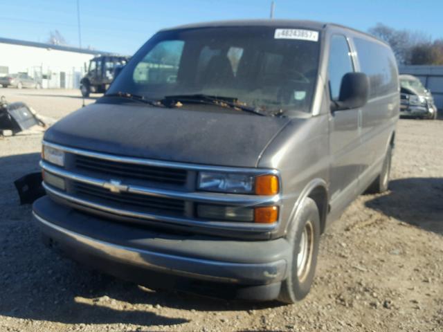 1GNFG15R711221391 - 2001 CHEVROLET EXPRESS G1 TAN photo 2