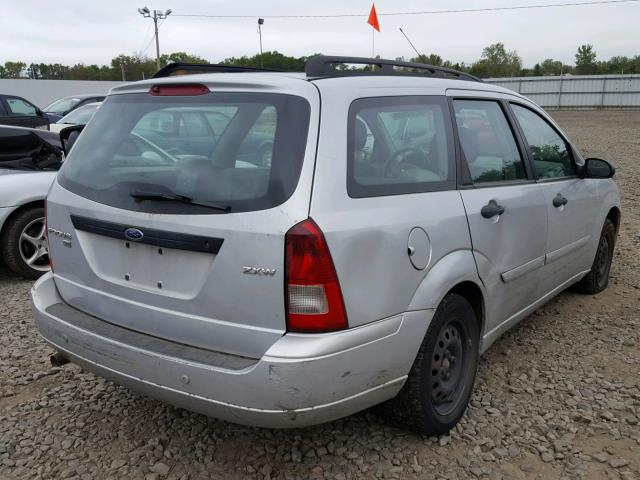 1FAHP36N66W236246 - 2006 FORD FOCUS ZXW SILVER photo 4