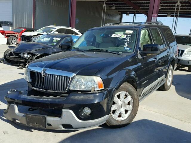 5LMFU27R94LJ04417 - 2004 LINCOLN NAVIGATOR BLACK photo 2