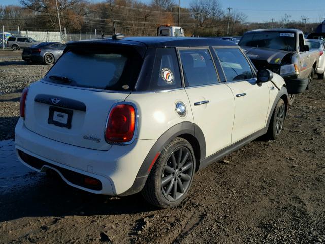 WMWXU3C5XF2B62307 - 2015 MINI COOPER S WHITE photo 4