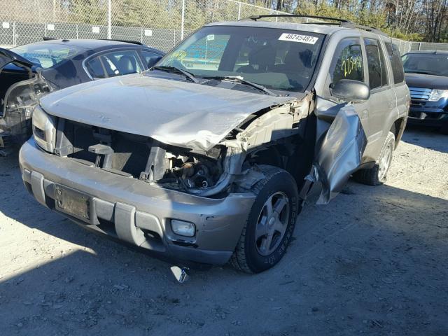 1GNDT13S522193014 - 2002 CHEVROLET TRAILBLAZE GOLD photo 2