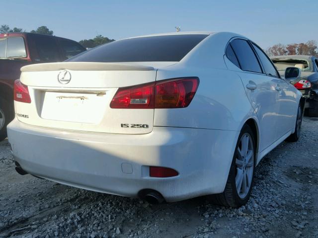 JTHBK262665000392 - 2006 LEXUS IS 250 WHITE photo 4