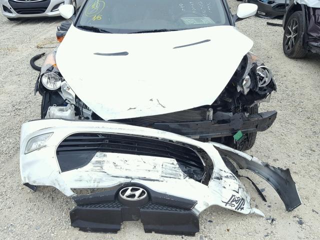 KMHTC6AD5DU111744 - 2013 HYUNDAI VELOSTER B WHITE photo 7