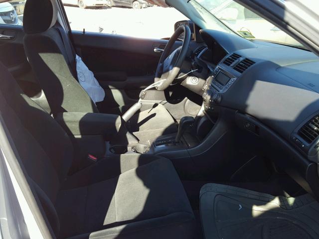 1HGCM56426A128317 - 2006 HONDA ACCORD LX SILVER photo 5