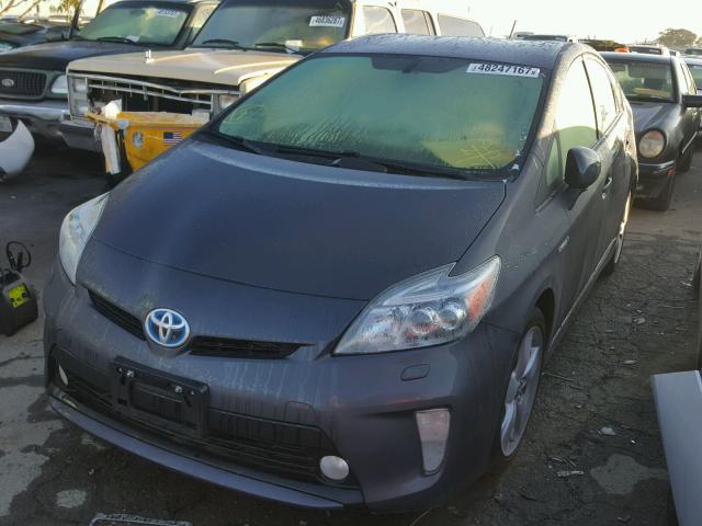 JTDKN3DU8F1978340 - 2015 TOYOTA PRIUS BROWN photo 2