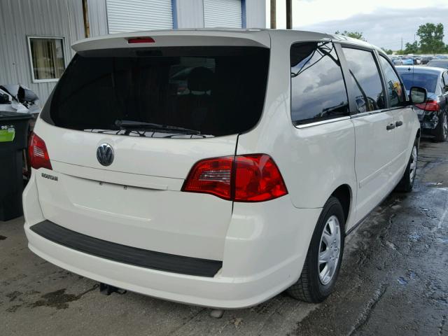 2V4RW4DG0BR626084 - 2011 VOLKSWAGEN ROUTAN S WHITE photo 4