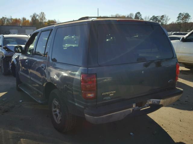 1FMRU1569YLA30831 - 2000 FORD EXPEDITION BLUE photo 3