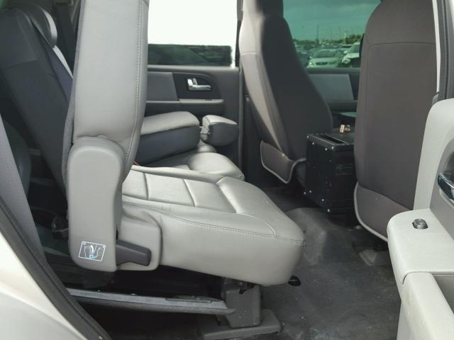 1FMPU15585LA58999 - 2005 FORD EXPEDITION SILVER photo 6