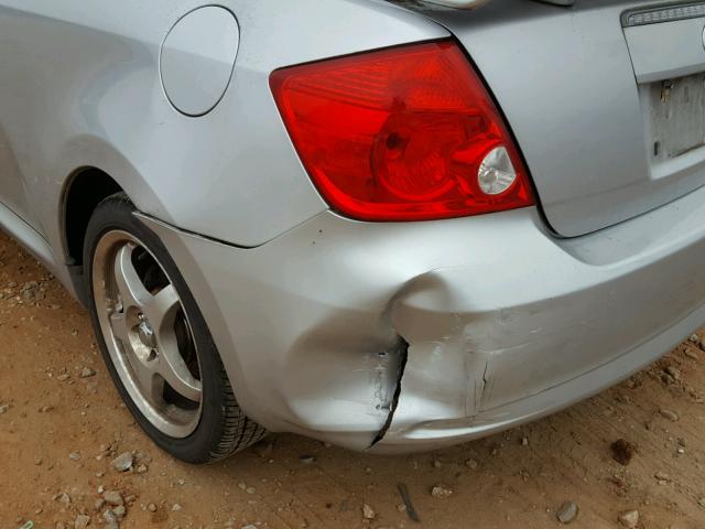 JTKDE177750061857 - 2005 TOYOTA SCION TC 银色 照片 9