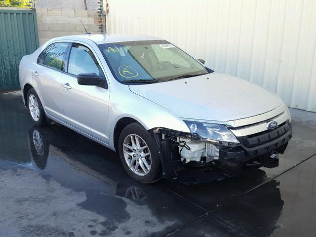 3FAHP0GA0BR149255 - 2011 FORD FUSION S SILVER photo 1