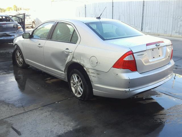 3FAHP0GA0BR149255 - 2011 FORD FUSION S SILVER photo 3