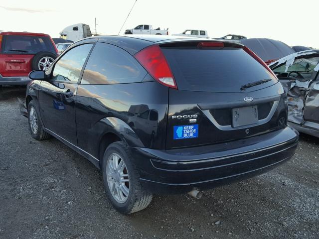 1FAFP31N76W185287 - 2006 FORD FOCUS ZX3 BLACK photo 3