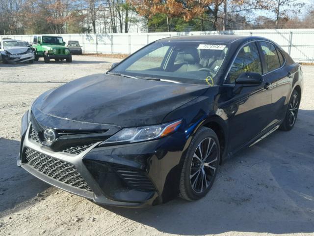 JTNB11HK9J3010233 - 2018 TOYOTA CAMRY L BLACK photo 2