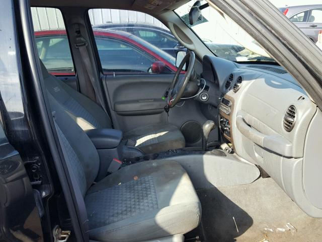 1J4GL38KX5W667136 - 2005 JEEP LIBERTY RE BLACK photo 5