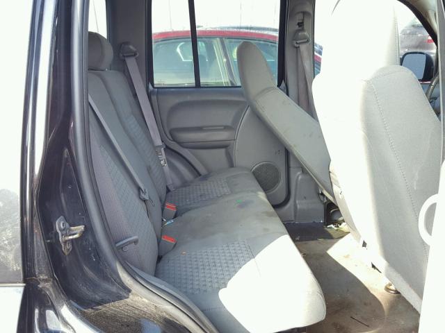 1J4GL38KX5W667136 - 2005 JEEP LIBERTY RE BLACK photo 6