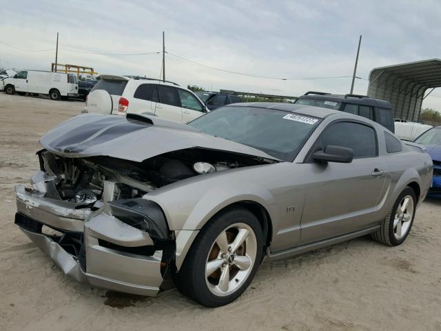 1ZVHT82H785142059 - 2008 FORD MUSTANG GT GRAY photo 2