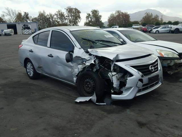 3N1CN7AP6FL802134 - 2015 NISSAN VERSA S SILVER photo 1