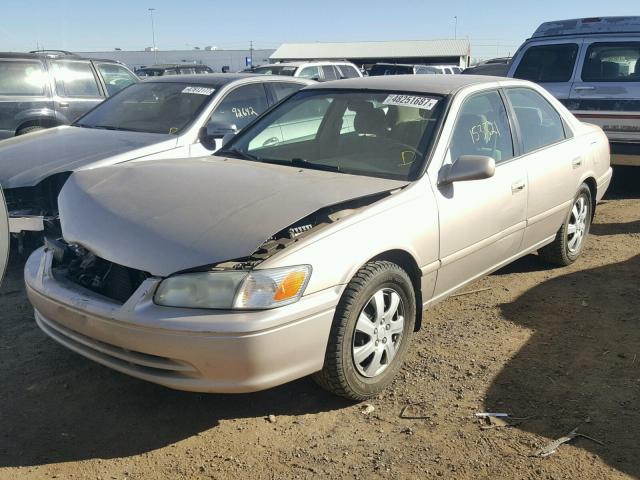 4T1BG22K61U866211 - 2001 TOYOTA CAMRY CE GOLD photo 2