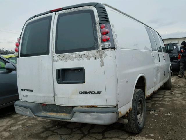 1GCHG39RX11129148 - 2001 CHEVROLET EXPRESS G3 WHITE photo 4