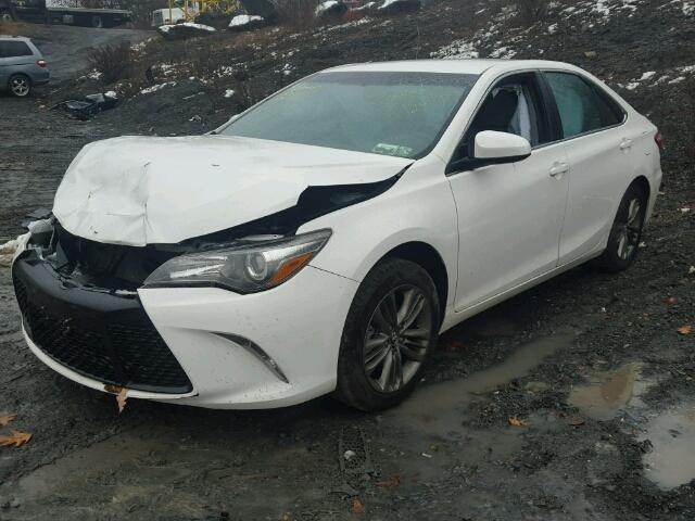 4T1BF1FK7HU649624 - 2017 TOYOTA CAMRY LE 白色 照片 2