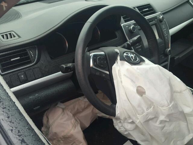 4T1BF1FK7HU649624 - 2017 TOYOTA CAMRY LE 白色 照片 9